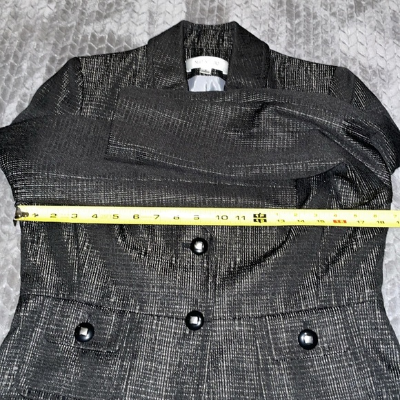 LeSuit Skirt & Suit Studio Blazer (Both Kasper Companies) Matching Suit. Size 8. - Picture 11 of 15